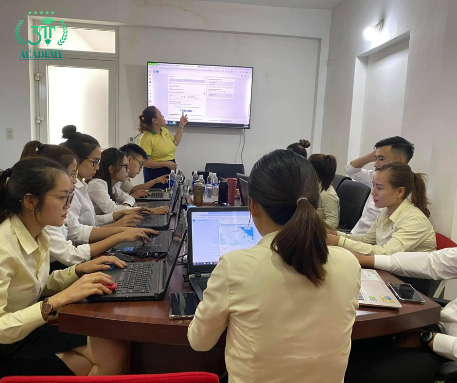 khoá học marketing bất động sản